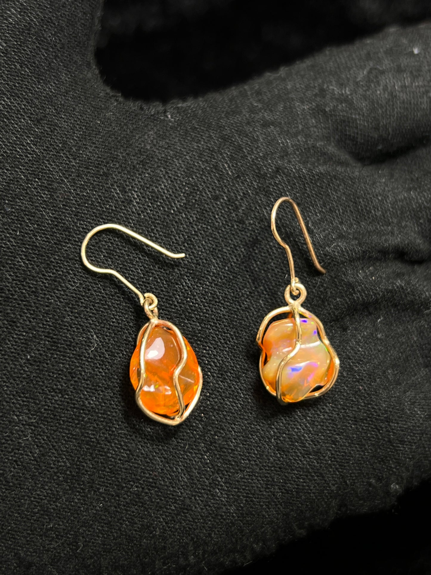 ARETES DE OPALO