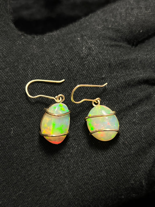 ARETES DE OPALO