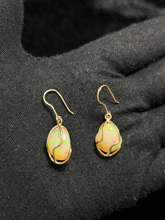 ARETES DE OPALO